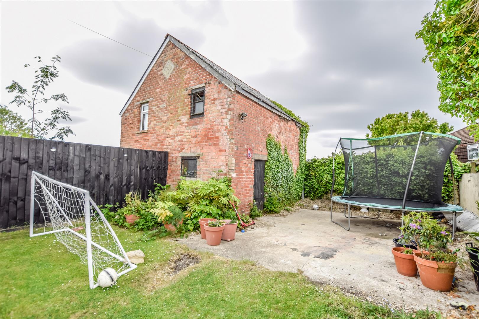 Barry Road, Barry SSTC Nina Estate Agents